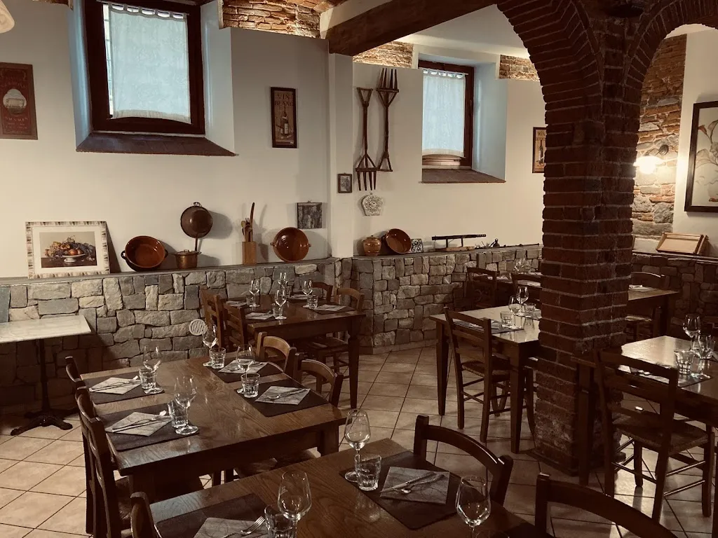 Osteria Il Postiglione_Postiglione_slider_image_1