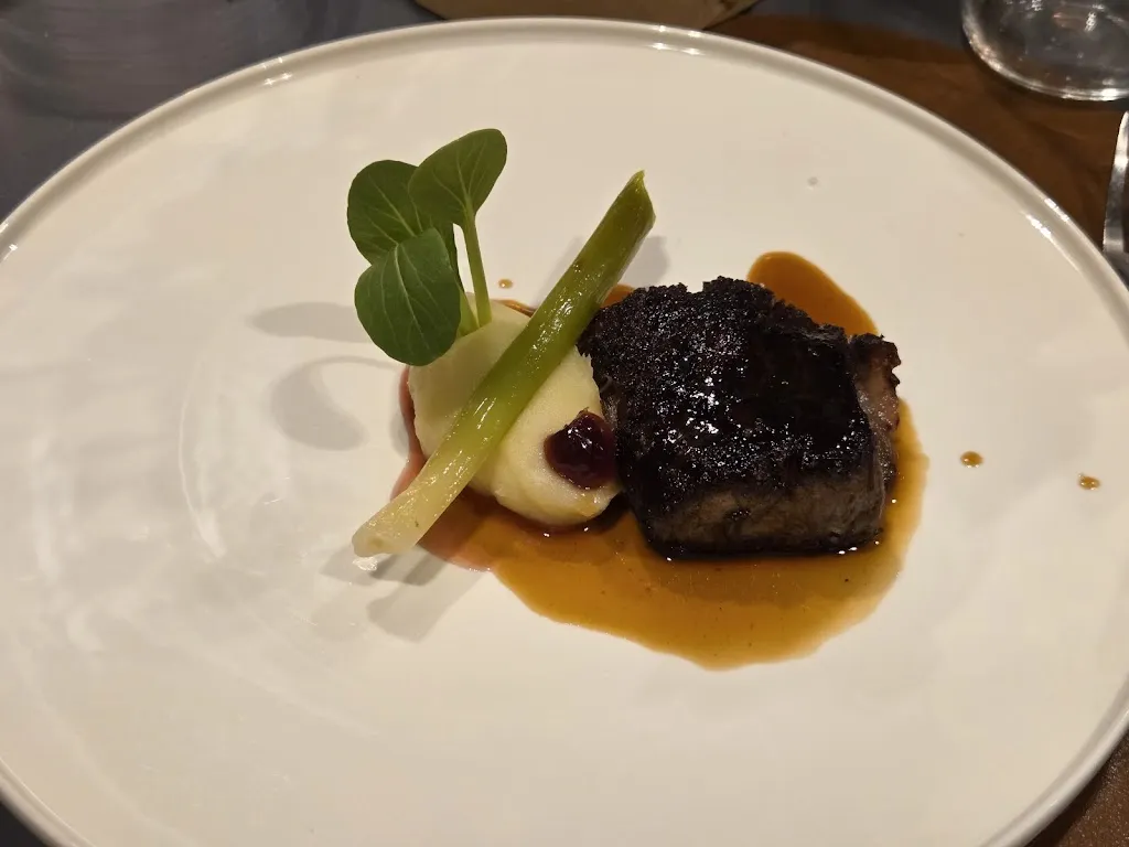 Alex Edney_Alloro_Pozzillo_review