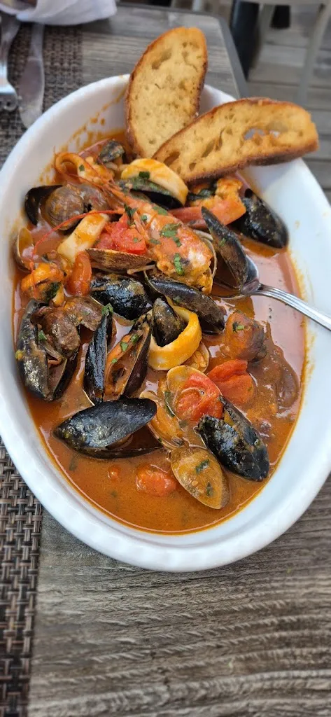 Svetlana DUPRIEZ_Ristorante Pianeta Mare - Fraz.Capo Mulini_Pozzillo_review