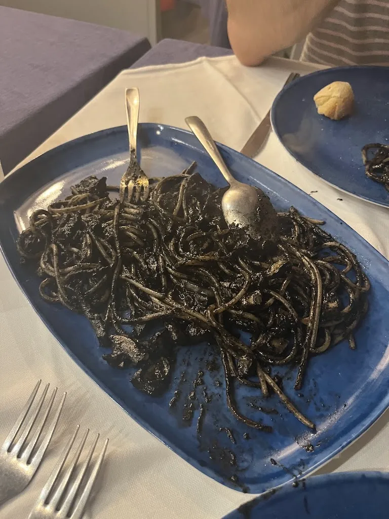 Brittany Pavon_Trattoria La Grotta_Pozzillo_review