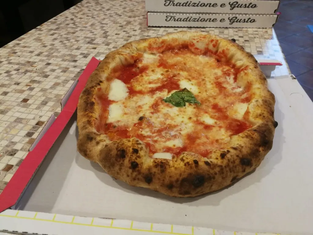 Sciuè Sciuè pizzeria da asporto restaurant in Pratola Serra