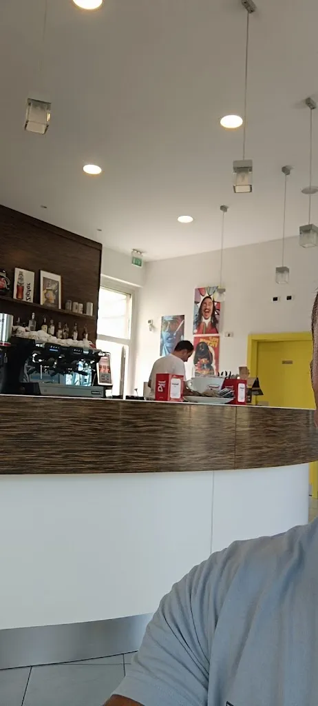 marco capasso_Bar Il Canarino_Martinsicuro_review