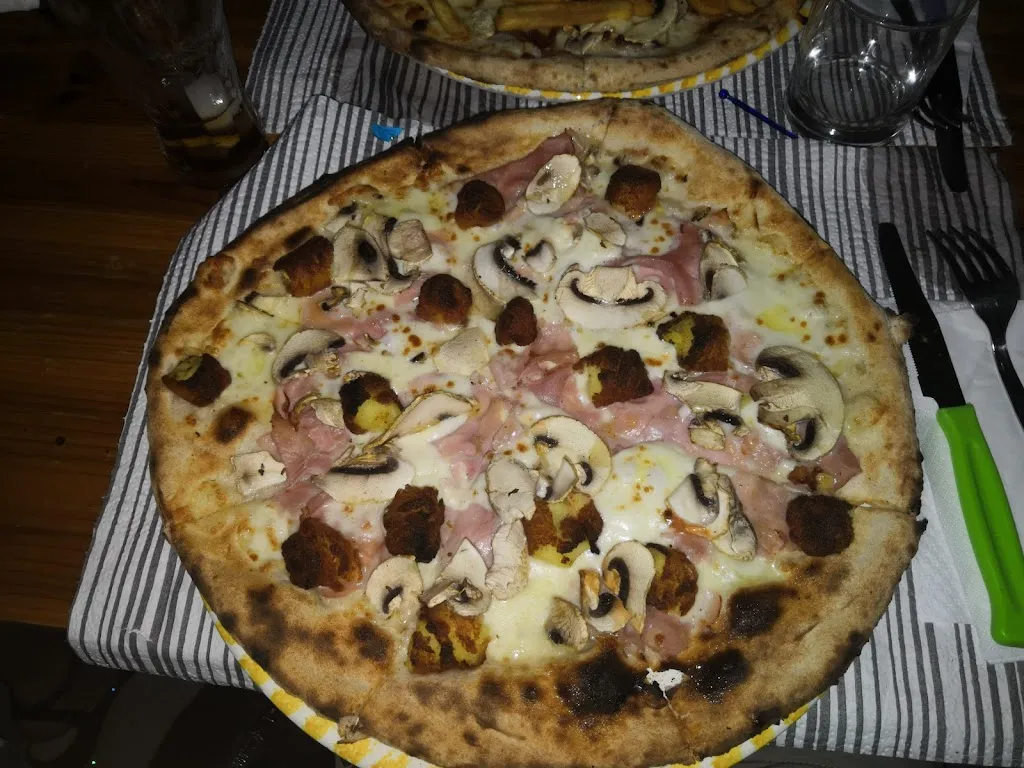 Vincent Vincenzo_Bar Pizzeria Italia_Prato Perillo_review