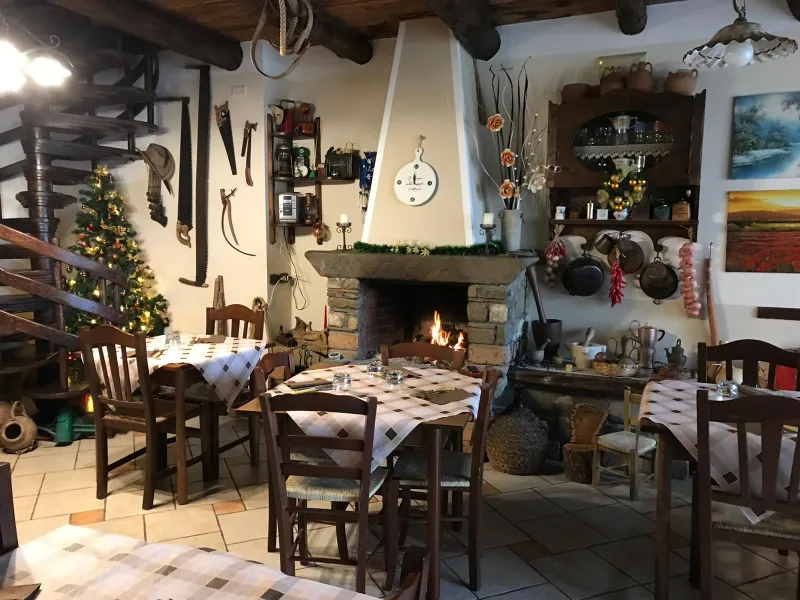 Taralluzzi e Vino restaurant in Prignano Cilento