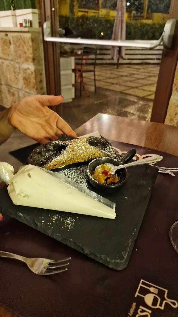 Menu_Issàra Winery & Restaurant_Quadrelle_image_9