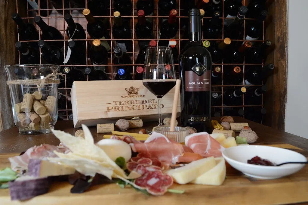 Issàra Winery & Restaurant_Quadrelle_slider_image_2