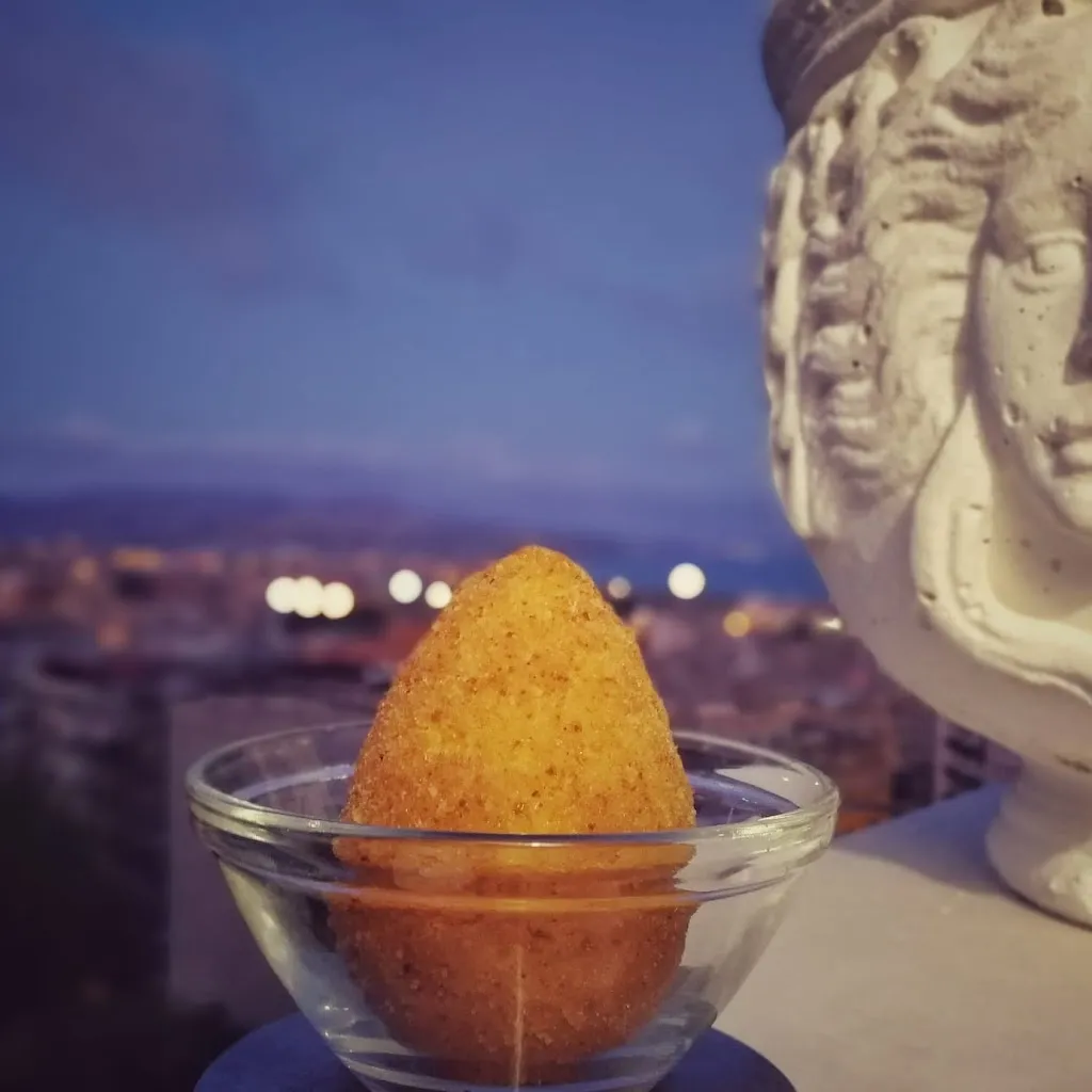 Menü_AUMM AUMM Paninoteca pub sfizioseria siciliana_Quadrelle_Bild_3