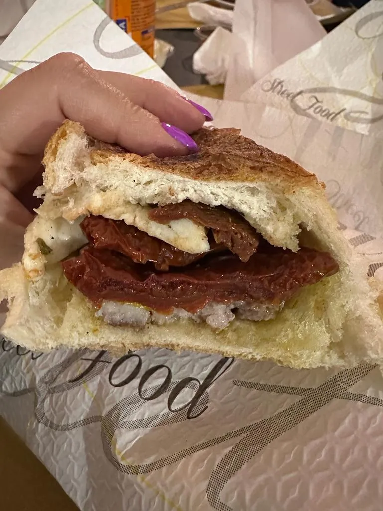 Pellegrino Lippiello_AUMM AUMM Paninoteca pub sfizioseria siciliana_Quadrelle_Bewertung