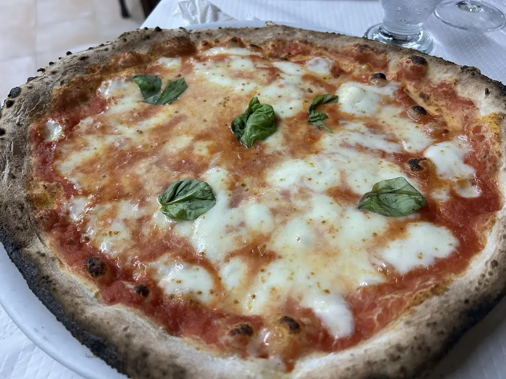 Ristorante Pizzeria il Vecchio Ulivo_Raviscanina_slider_image_2