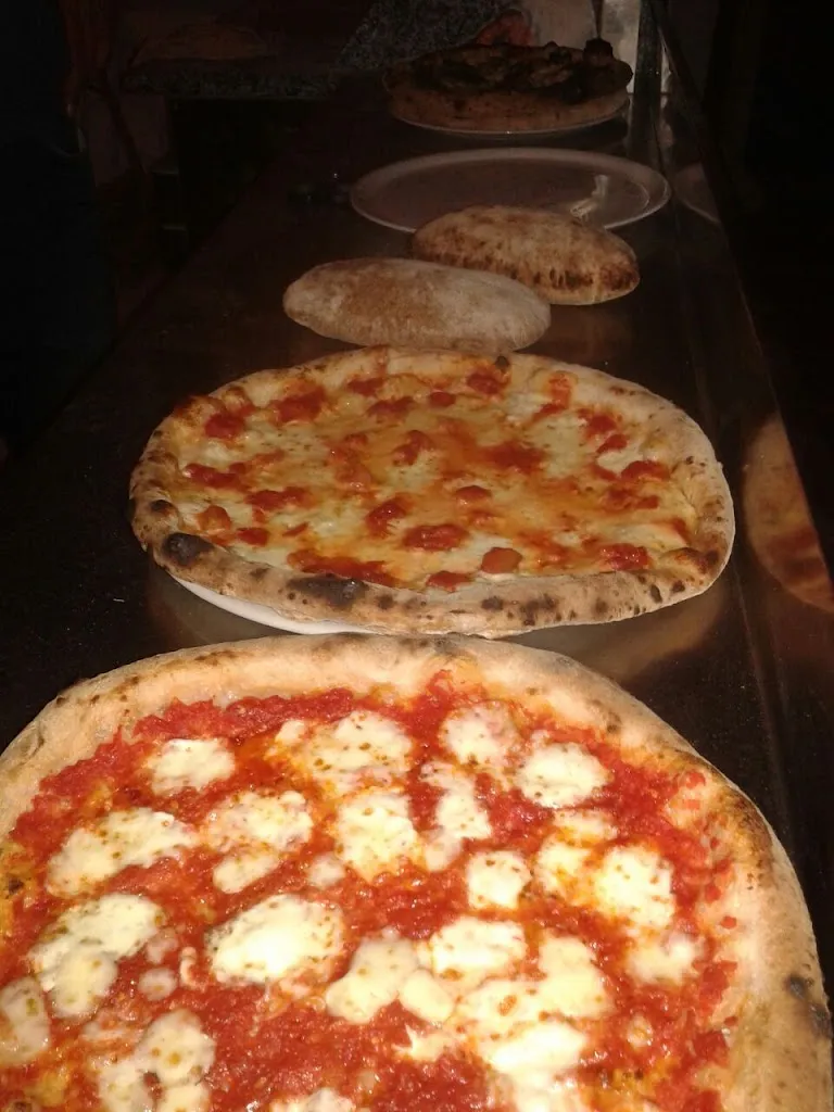 Pizzeria Osteria Desire'_Raviscanina_slider_image_1