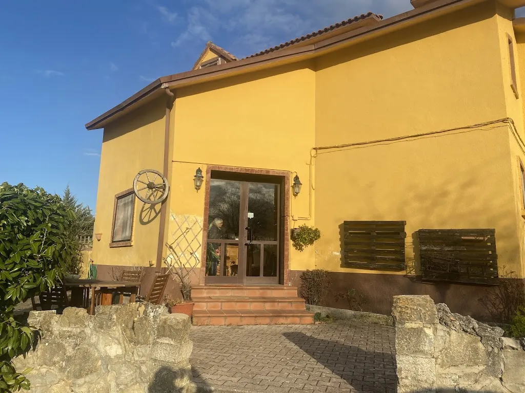 Ristorante La Ruota Bar Pizzeria_Rocca San Felice_slider_image_3