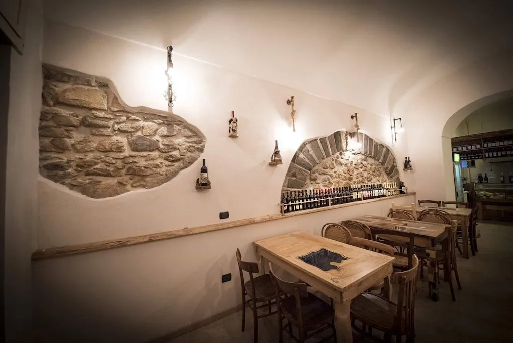 Risto vineria Nudo e Crudo ristorante a Roccamonfina