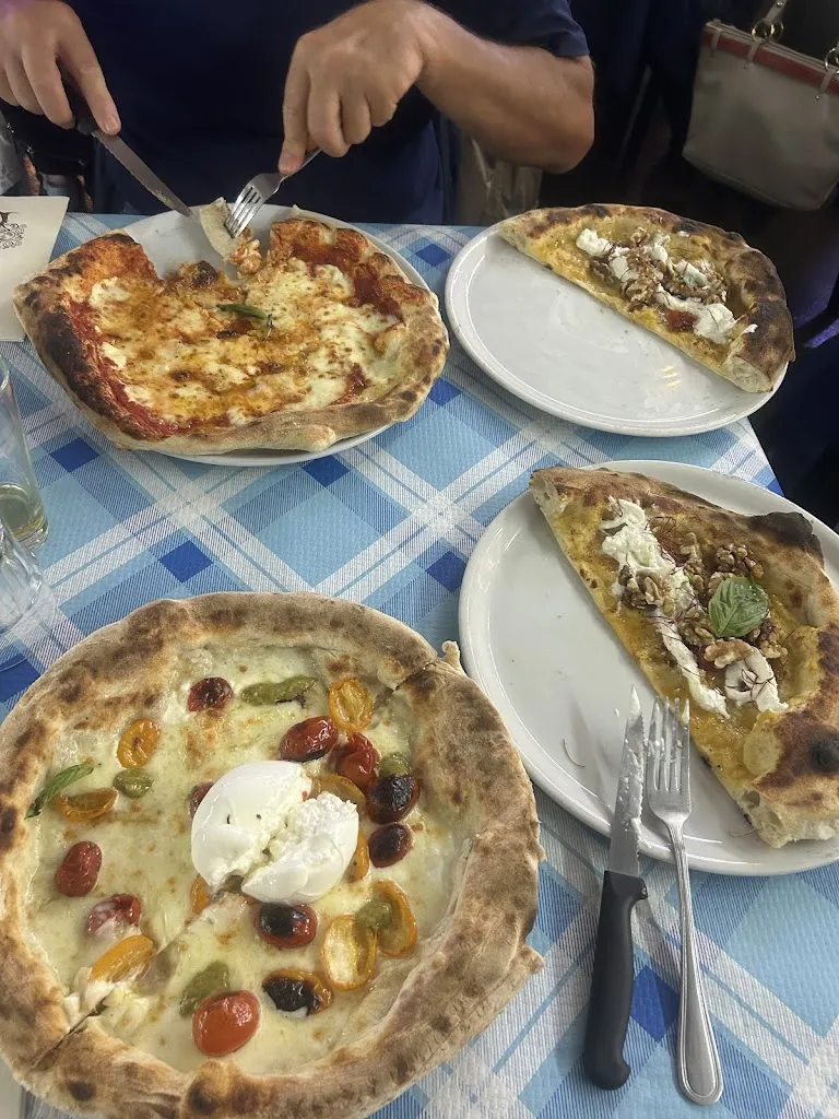 Ida Lo Greco_Conca's Family_Roccamonfina_review