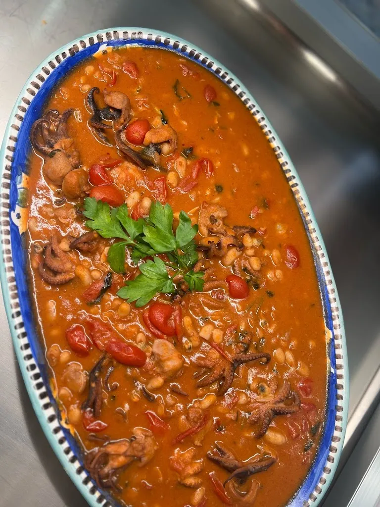 Montimare Crazy Fish & Game Bar Cucina di Mare restaurant in Roccadaspide