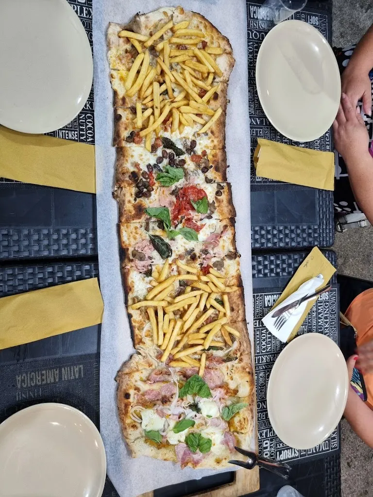 Pasquale Matrone_Pizzeria E Rosticceria La Metro Di Raffaele Iuliano_Roccadaspide_review