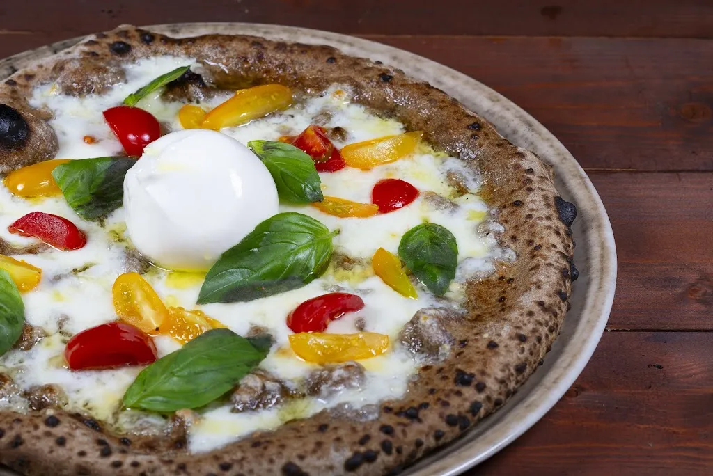 Pizzanic Pizza e Food - Bar - Ristorante e Pizzeria_Roccadaspide_slider_image_2