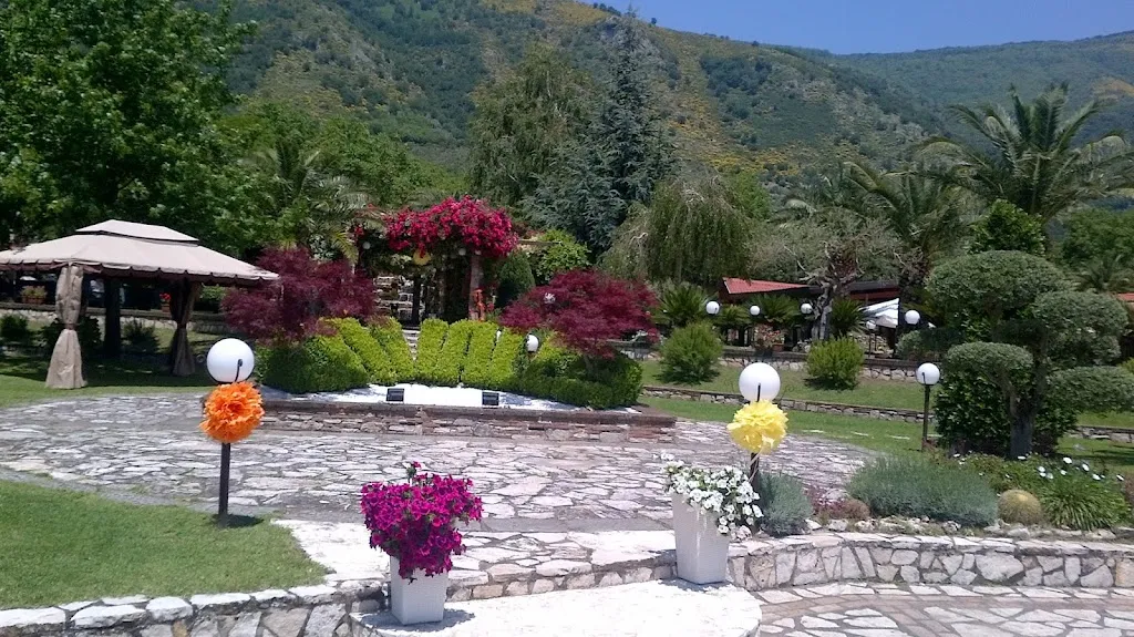 La Valle Eventi, Villa Per Ricevimenti Napoli - Nola restaurant in Roccarainola