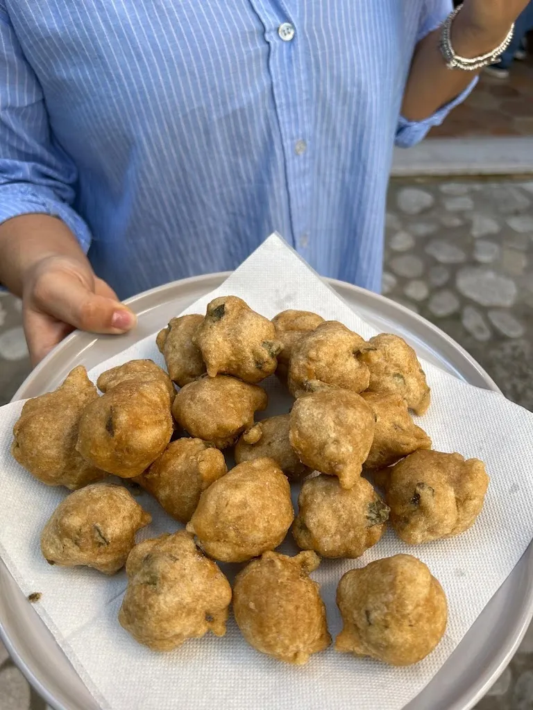 Giulia Isola_Domus Mea_Ruviano_review