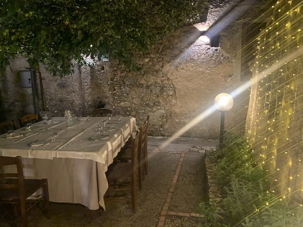 Il vecchio mulino restaurant in Sala Consilina