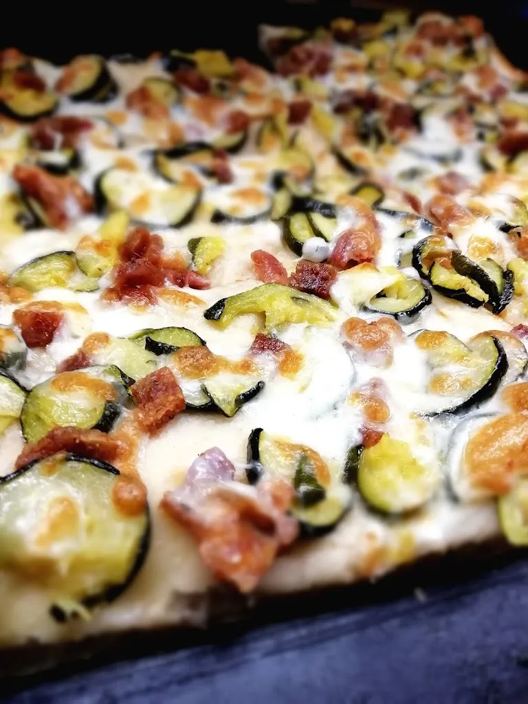 Pizza Express_Sala Consilina_slider_image_2