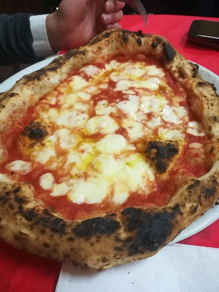 Marianna Letizia_CASARECCIA_San Cipriano d'Aversa_reseña