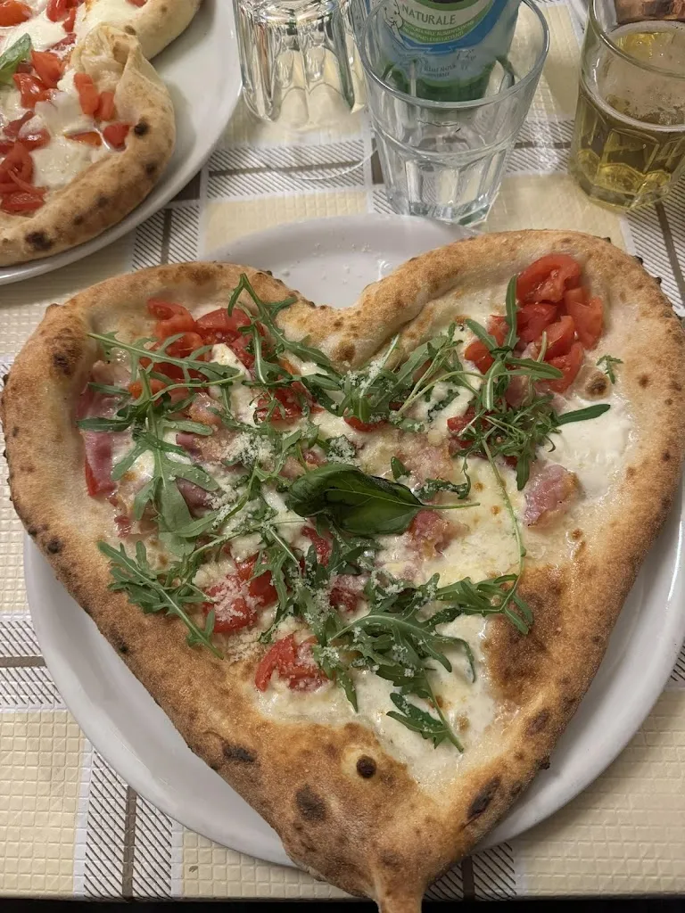 tomasz Urbanowicz_Pizzeria e Trattoria Regina Vittoria_San Carlo All'Arena_review