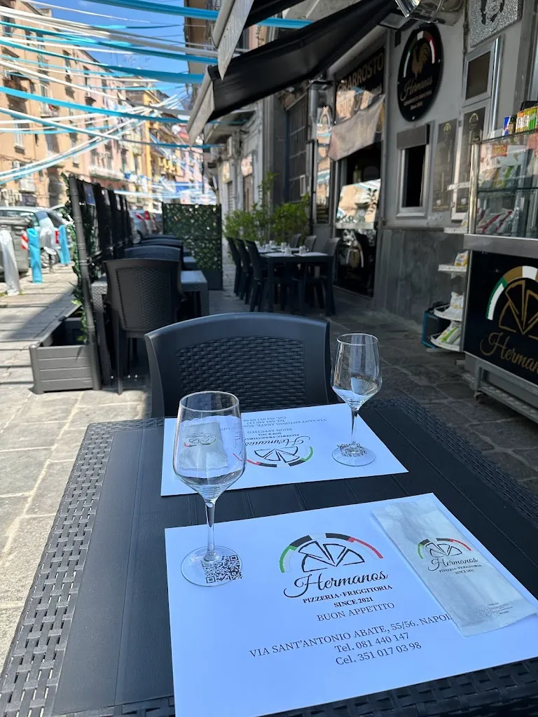 Pizzeria Hermanos_San Carlo All'Arena_slider_image_1