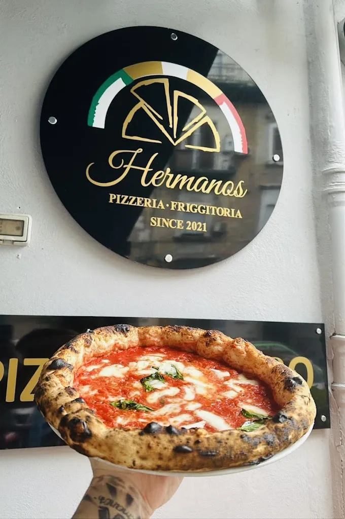 Pizzeria Hermanos_San Carlo All'Arena_slider_image_3