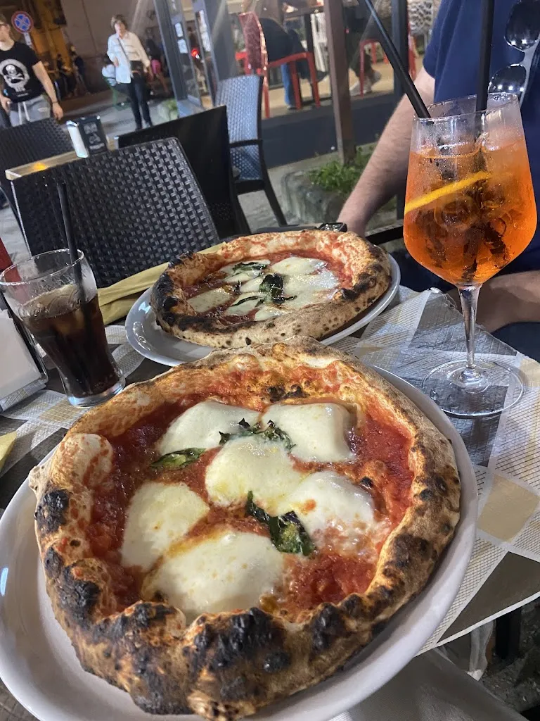 Fuga pizza&drink_San Carlo All'Arena_slider_image_2