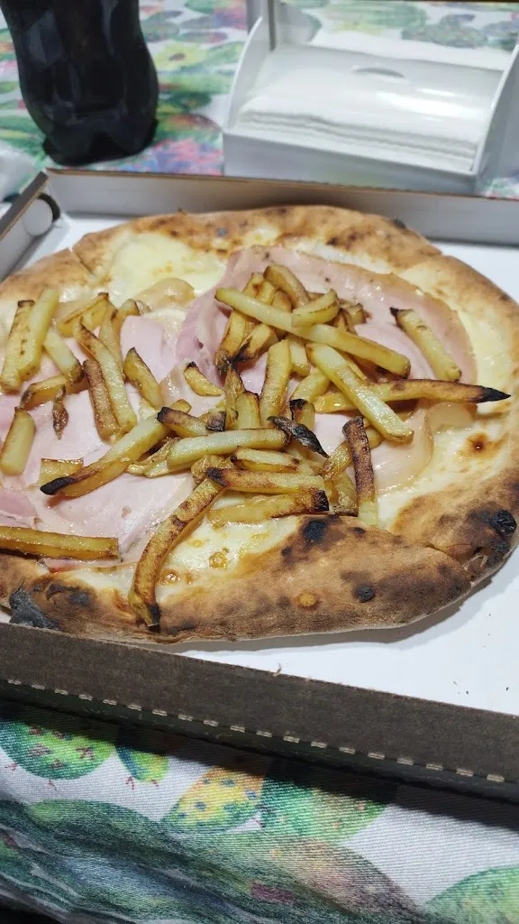 Mikael Palmieri_Pizzeria O' Saracaro di Alfonso Palladino dal 1995_San Felice A Cancello_recensione