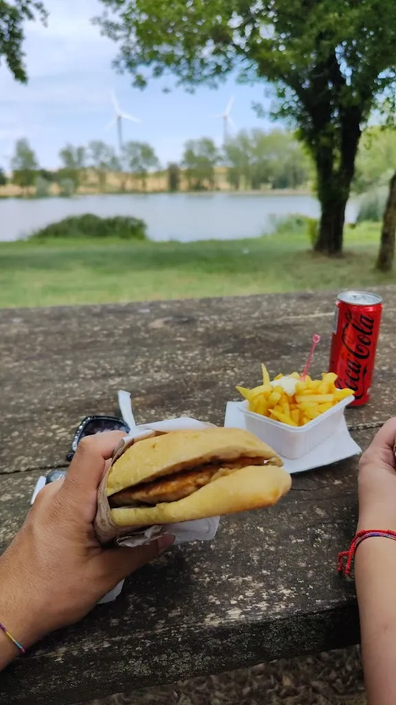 David Abissino_Fast Food Spongebob_San Giorgio la Molara_review