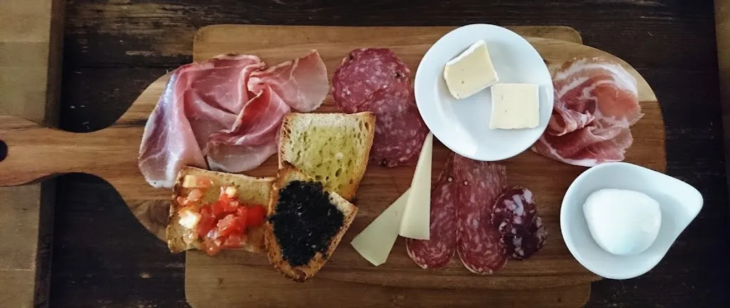 Pizzeria Ristorante Il Postino_Morino_slider_image_2