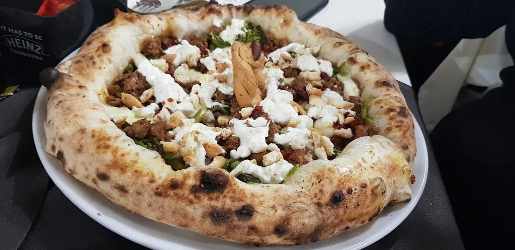 Christian Boscaino_Sua Maestà_San Leucio del Sannio-Cavuoti_review