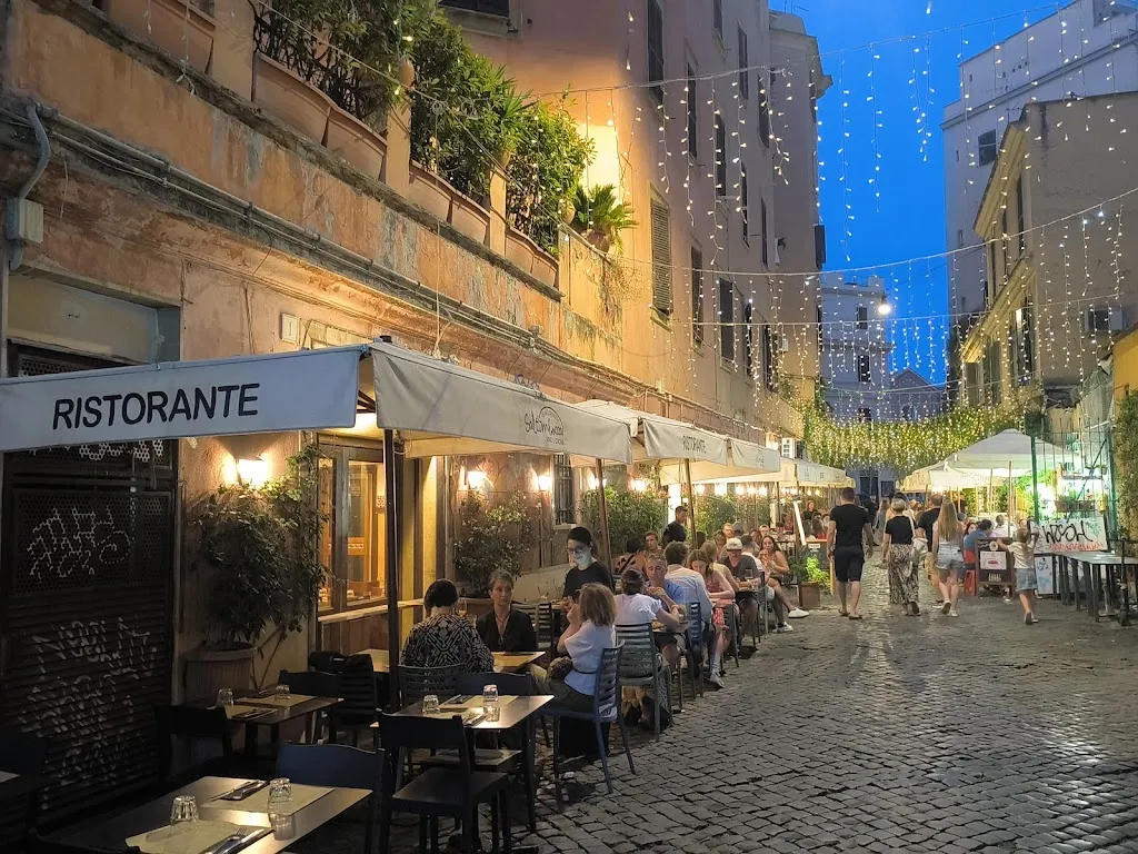 Saltimbocca San Lorenzo restaurant in San Lorenzo Maggiore