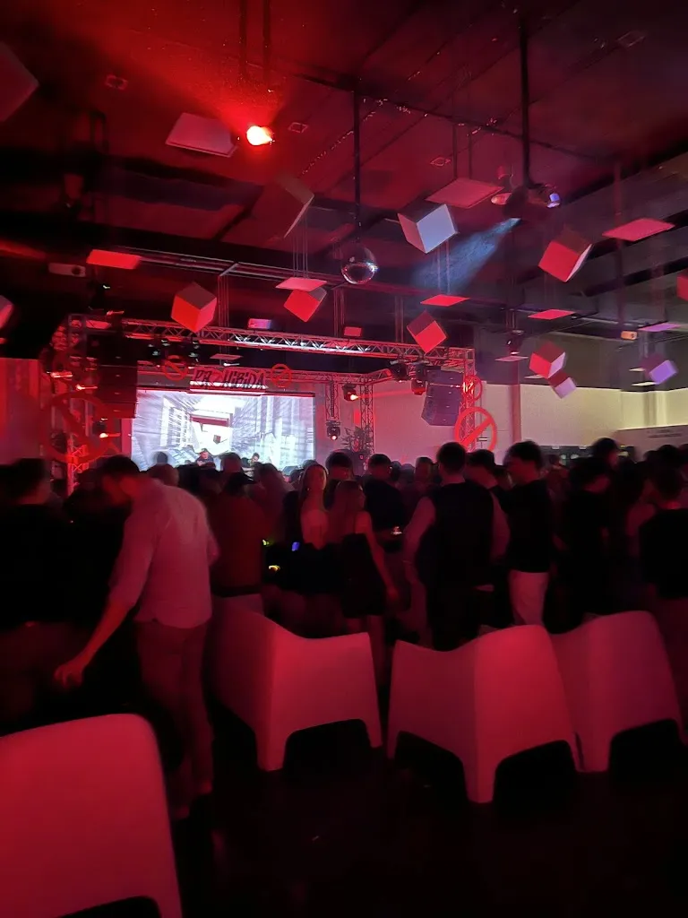 Erik_Agorà Centro Eventi_Atessa_recensione