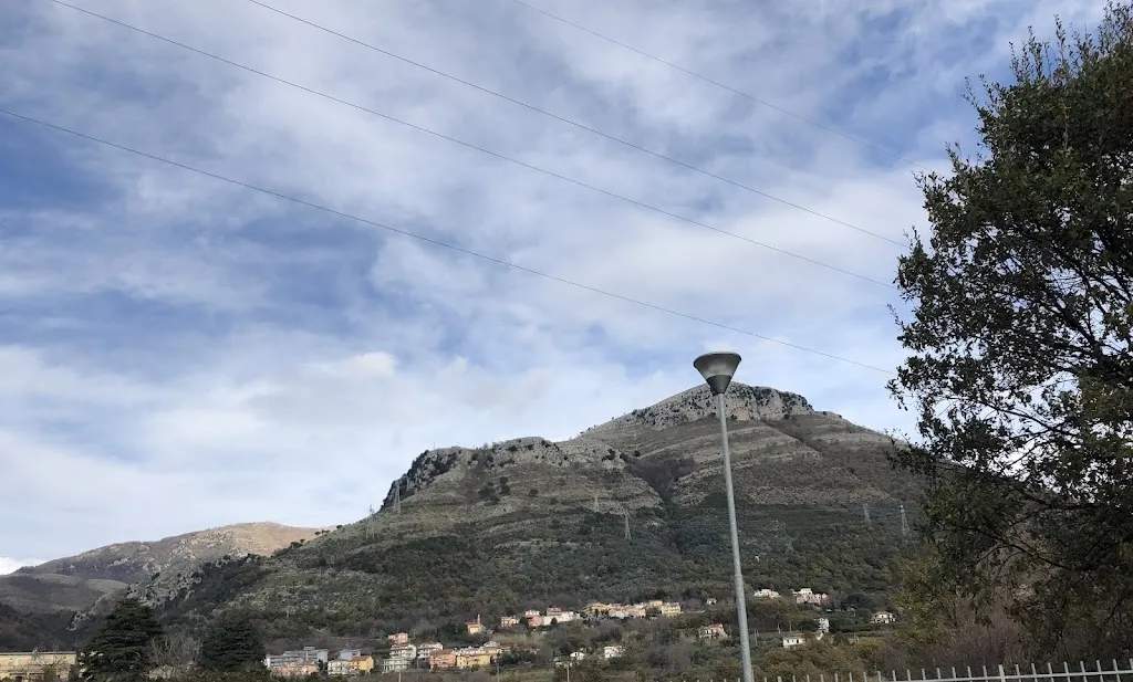 Joshua Schaffer_Terzo Tempo Village_San Mango Piemonte_review