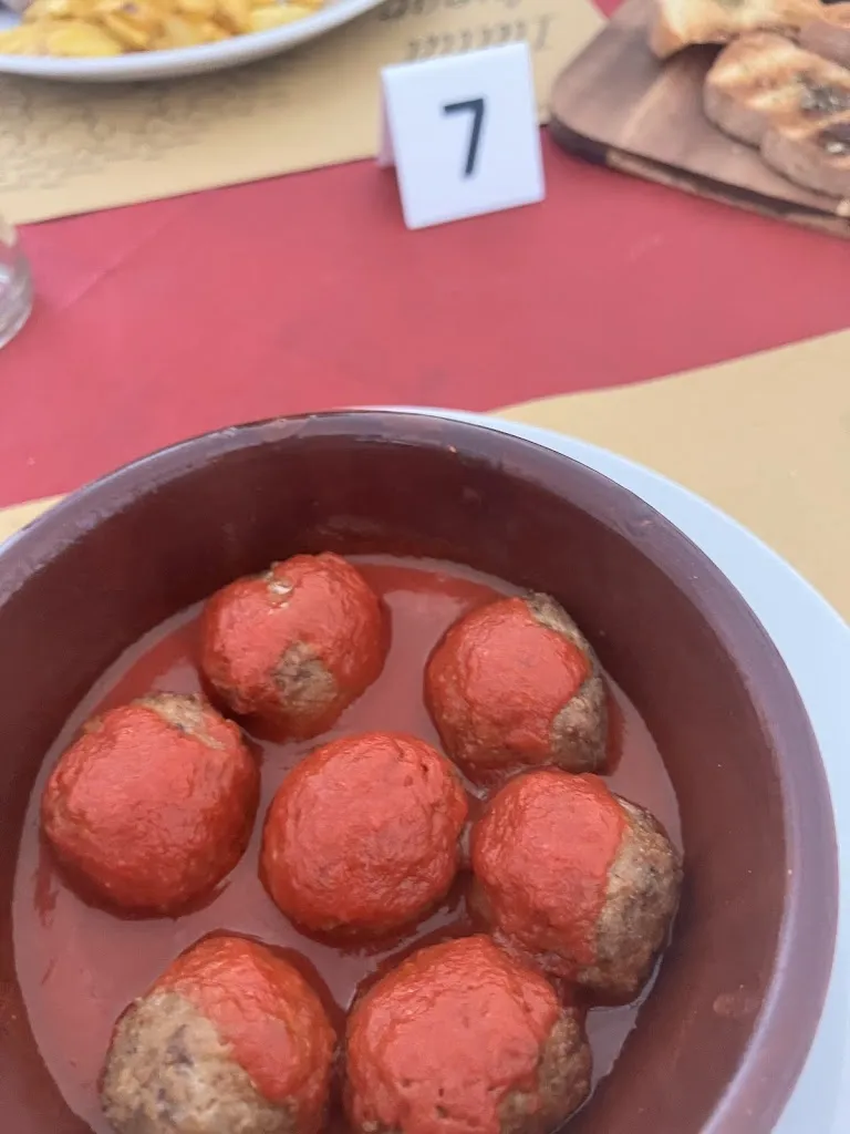 Raffael Tibolla_la botte e il tagliere_San Mango Piemonte_review