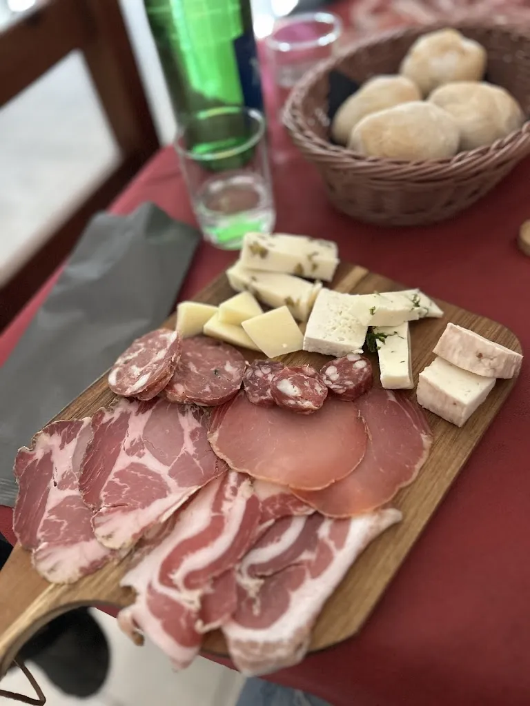 Klaartje Van Den Hoogen_la botte e il tagliere_San Mango Piemonte_review