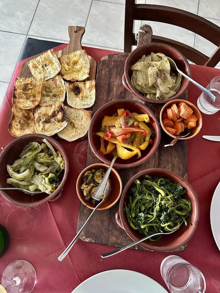 Michael Hinz _la botte e il tagliere_San Mango Piemonte_review