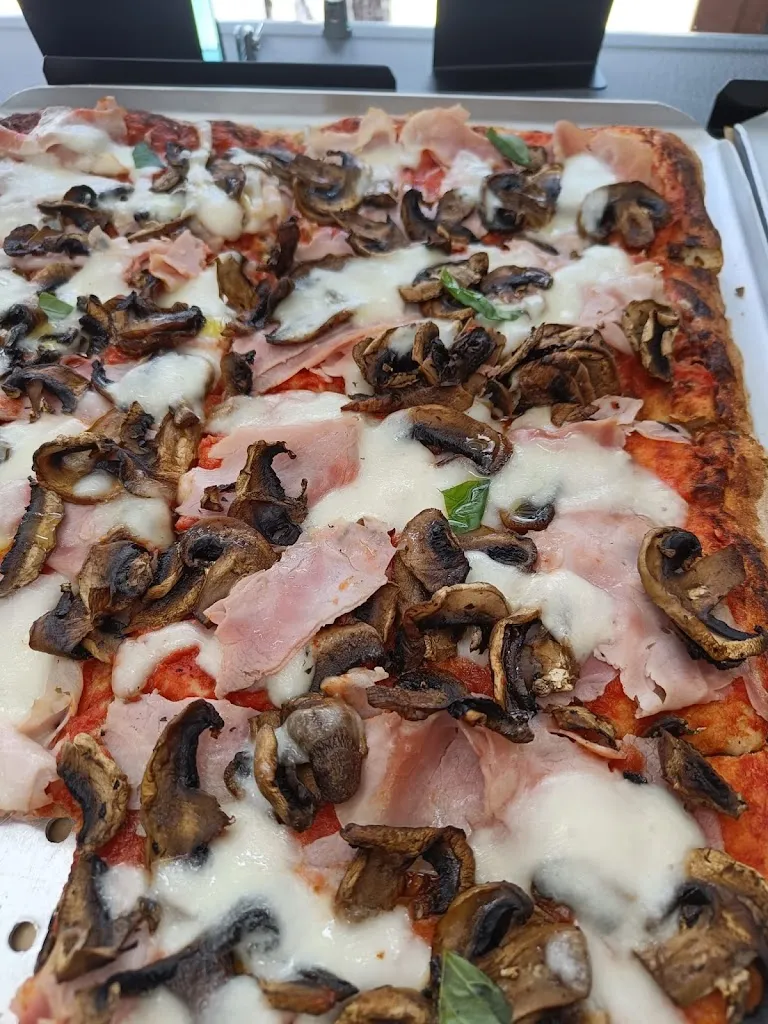 Bakery Pizza Quarantaquattro_San Marco dei Cavoti_slider_image_2