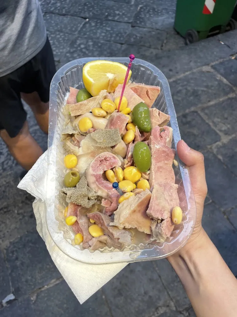 Yumi_Sasà la Trippa_San Giovanni a Teduccio_recensione