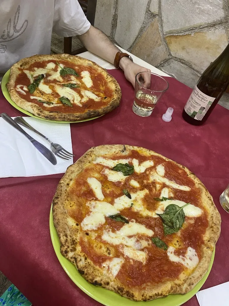 João Pinheiro_Ristorante Pizzeria Zio Pacifico_San Giovanni a Teduccio_review