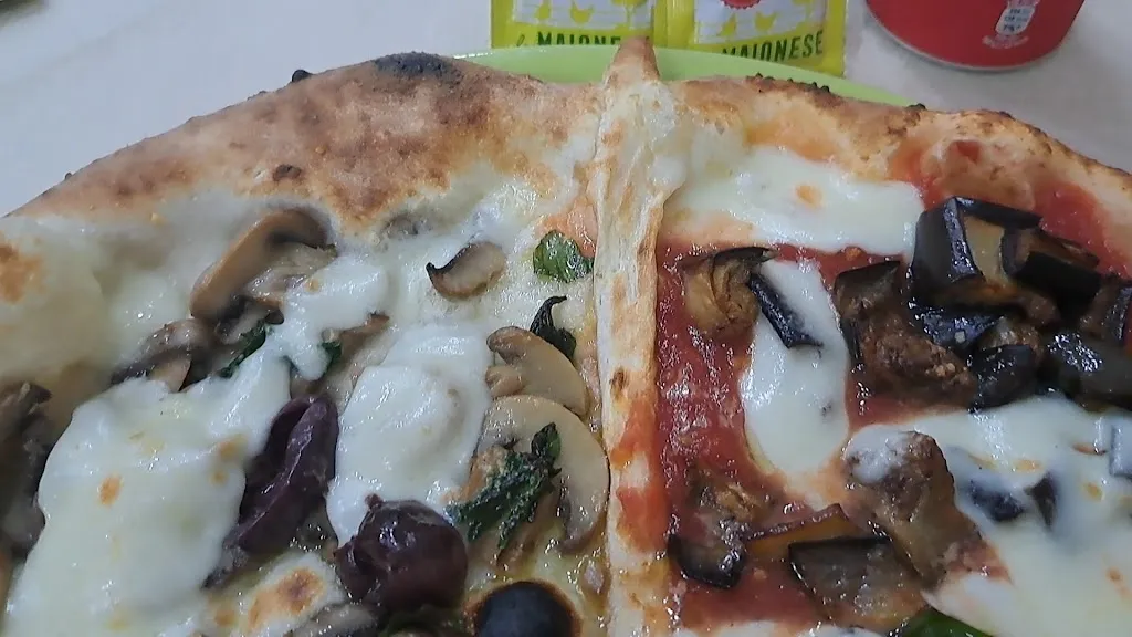 Ristorante Pizzeria Zio Pacifico_San Giovanni a Teduccio_slider_image_2