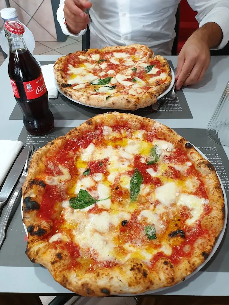 Friggitoria Roberto Salvo_San Giovanni a Teduccio_slider_image_1