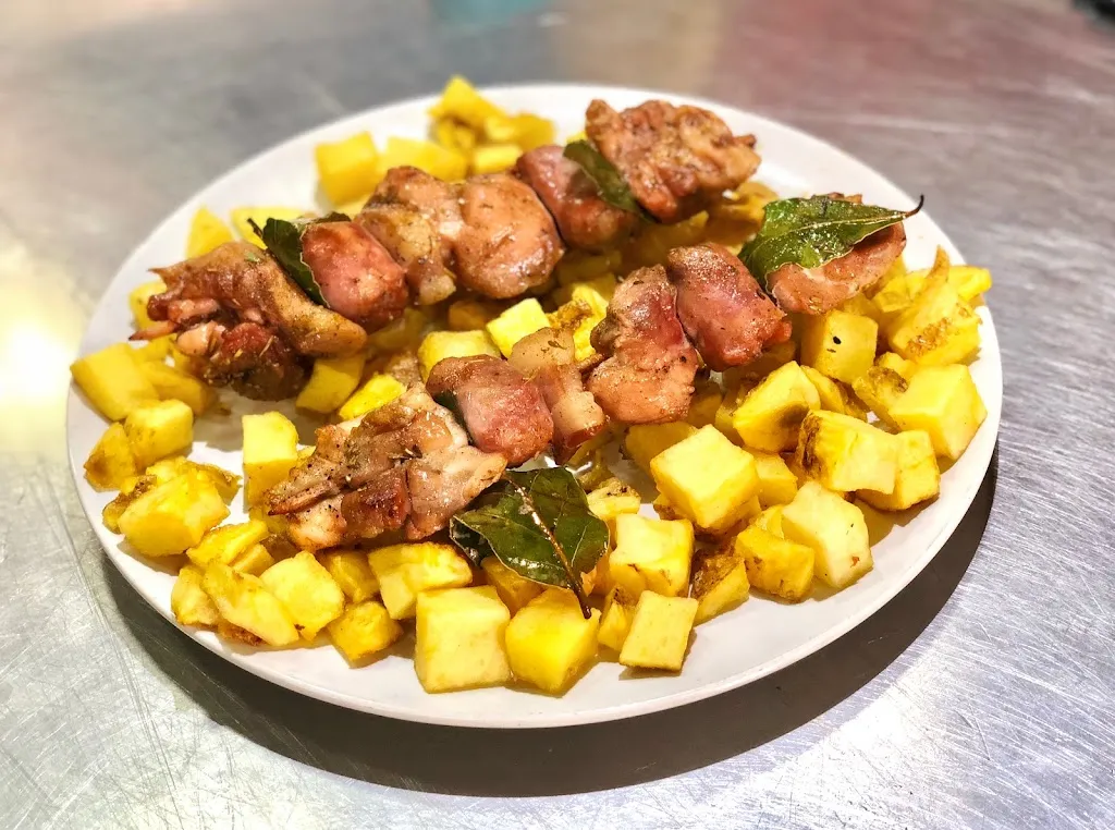 Lo Spiedo “Amanti della Tradizione” restaurant in San Giovanni a Teduccio