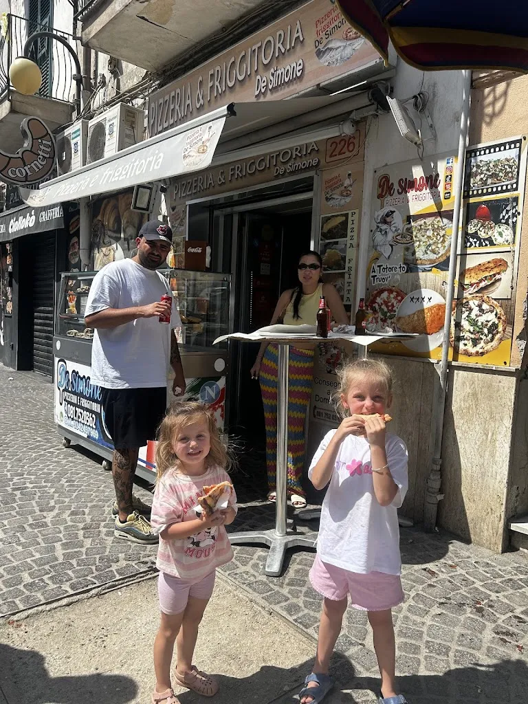 Chloe-Louise Cahill_Pizzeria de Simone_San Giovanni a Teduccio_recensione