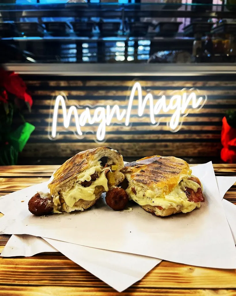 Magn Magn_San Giovanni a Teduccio_slider_image_3