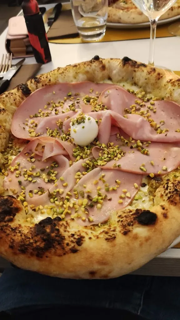 Pizzeria Mazza Vincenzo restaurant in San Giovanni a Teduccio