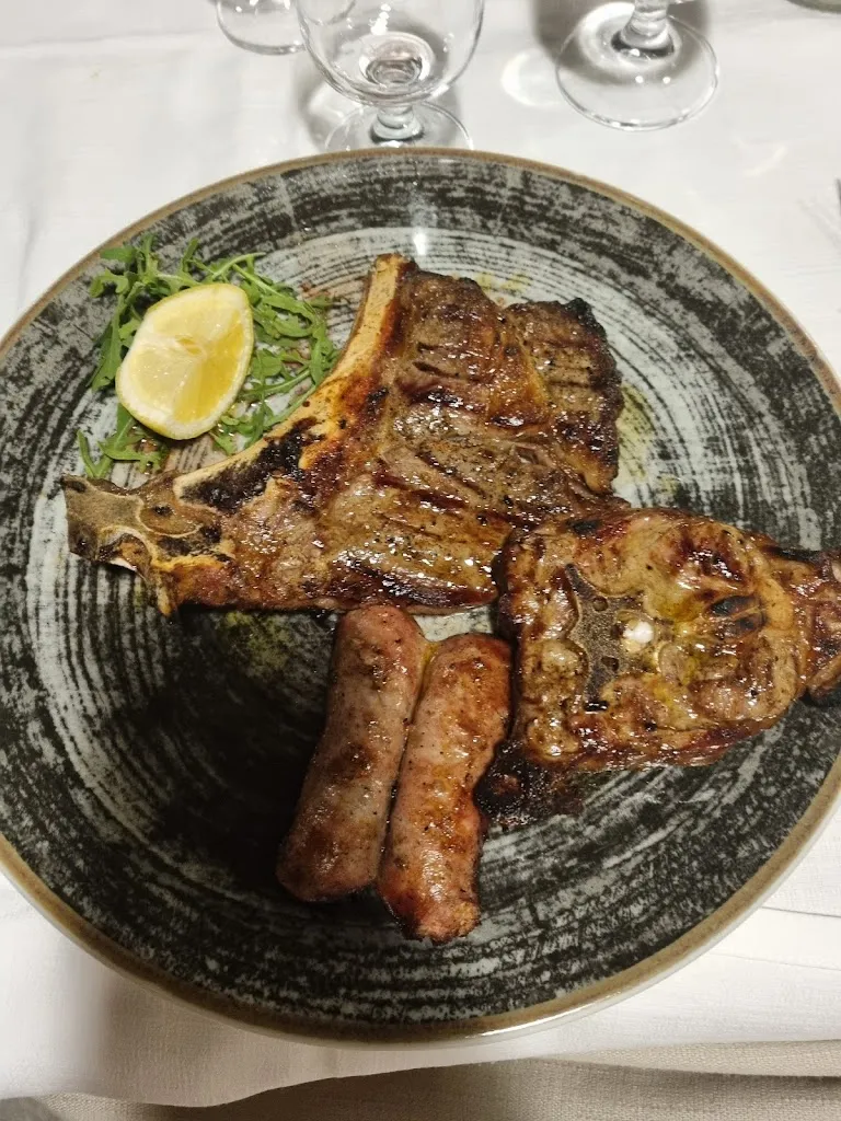 PIZZERIA RISTORANTE_Mozzagrogna_slider_image_1