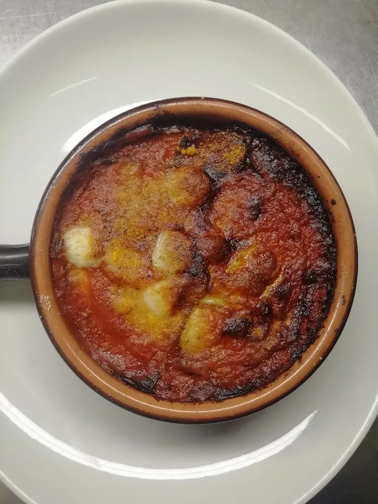 Kamran Iqbal_Don Errico tabaccheria Elfbar point_San Giovanni a Teduccio_recensione